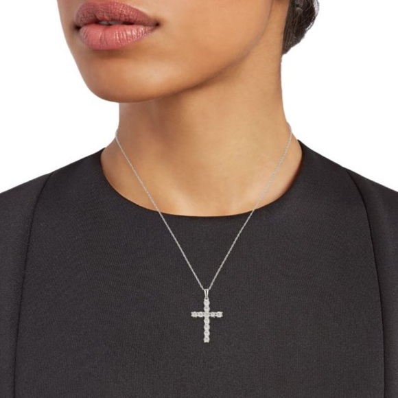 NWT EFFY 0.54 TCW Diamond & Sterling Silver Cross Pendant Necklace - Picture 1 of 2